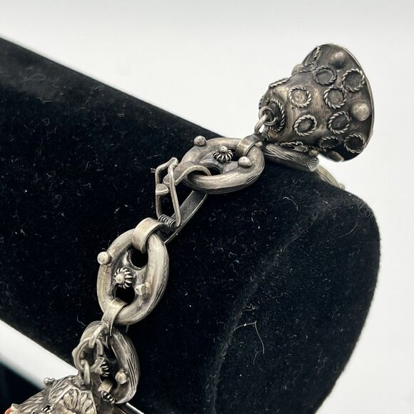 Vintage Italian Etruscan Revival 800 Sterling Silver  Charm Bracelet 7.5” Long - Picture 6 of 8